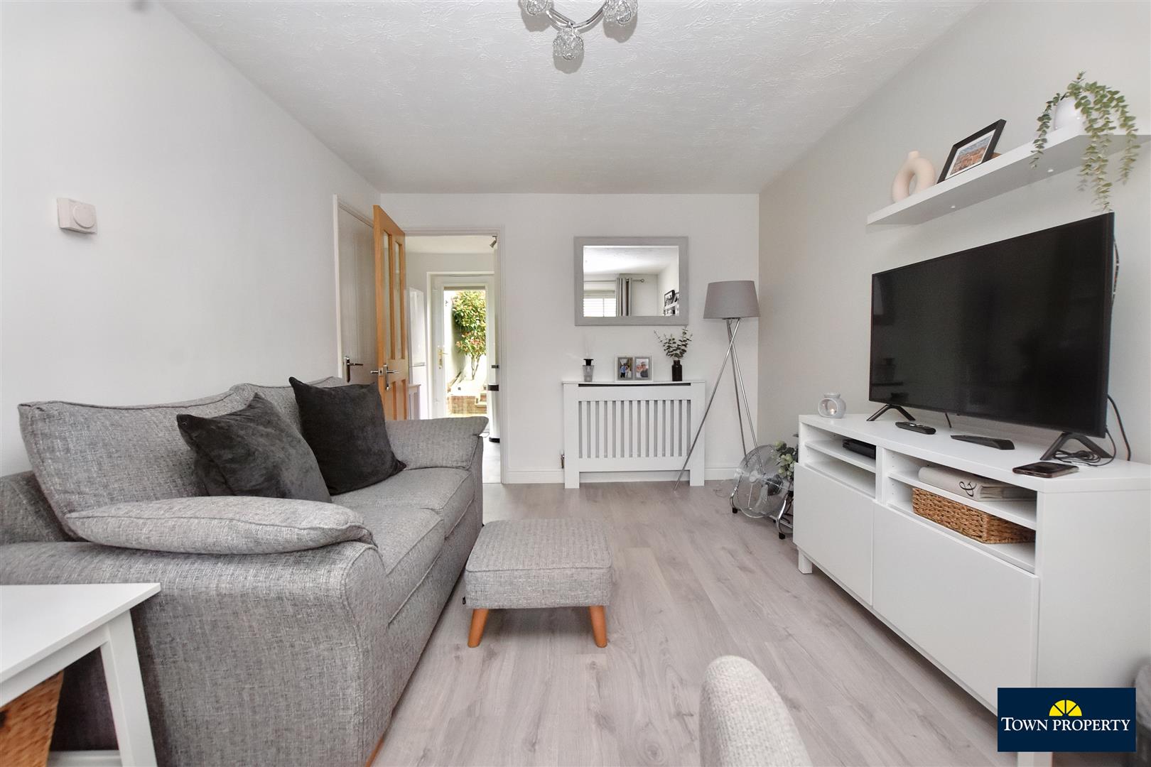 Property Details for Beechfield Close Stone Cross Pevensey BN24 5FH